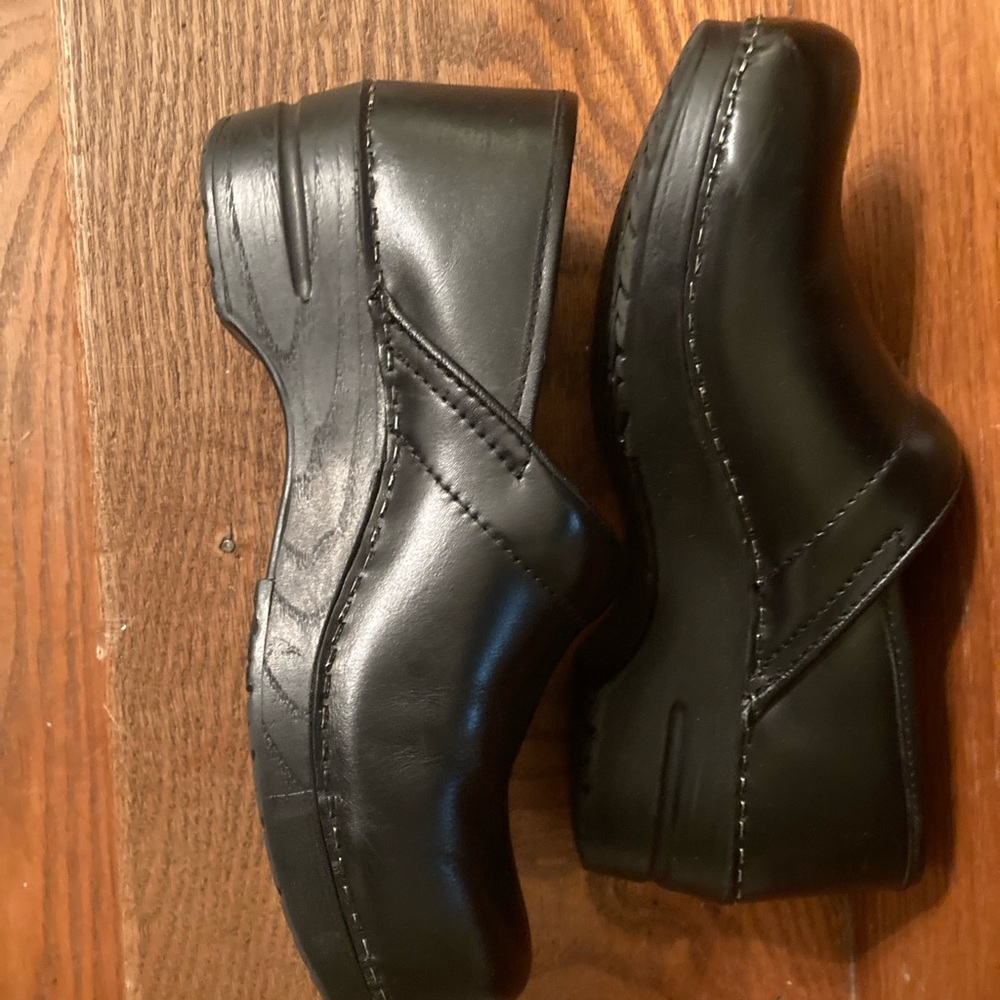 Sanita womens clog size 40